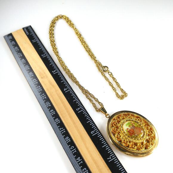 Ceramic Cameo Photo Locket Necklace, Filigree Gold Plated, 1960s Vintage Jewelry - Picture 8 of 10